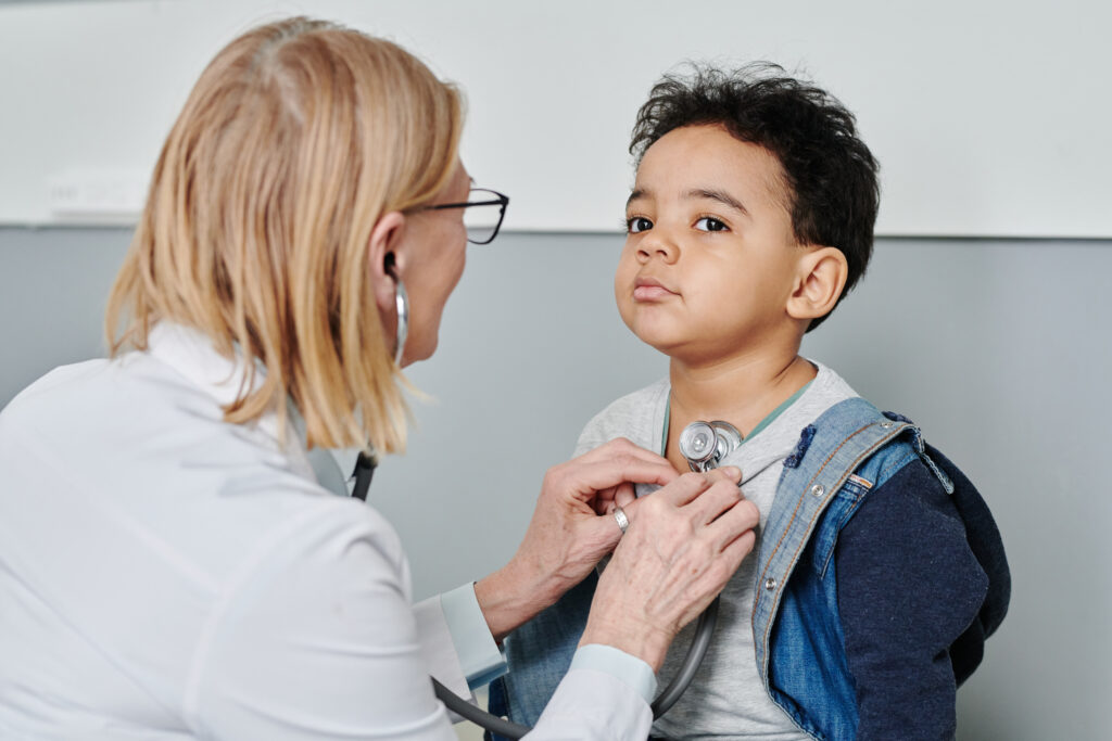 Como escolher o pediatra ideal para o seu filho: um guia abrangente